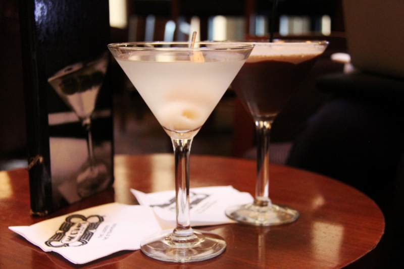 discotheque-ENTRAUNES-min_martini_bar_lychee_chocolate_alcohol_liquor_happy_hour_happy-910161